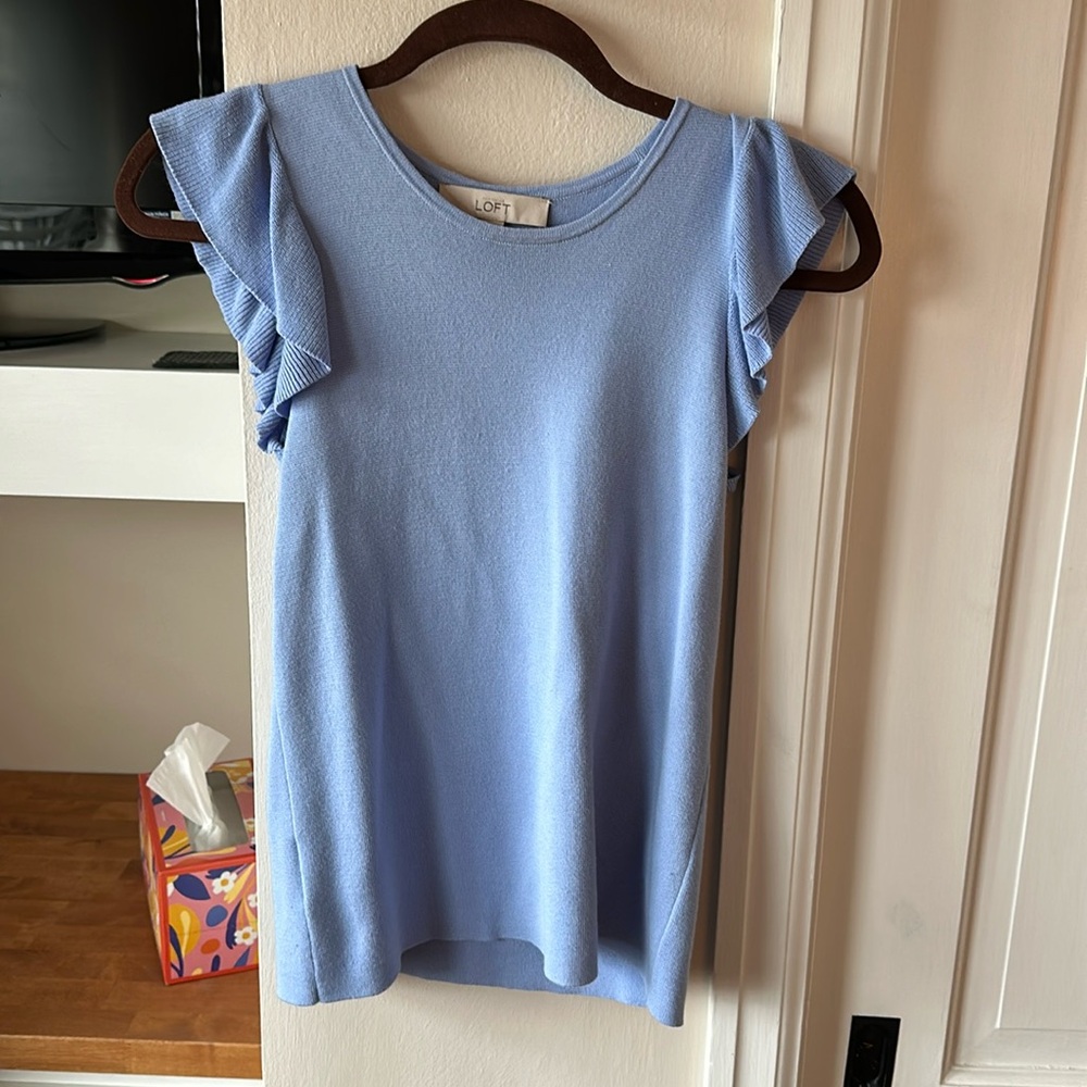 Loft blue cap sleeve top size xs